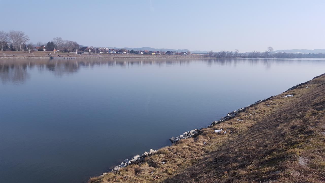 Gasthof Kaiser Ybbs an der Donau Luaran gambar